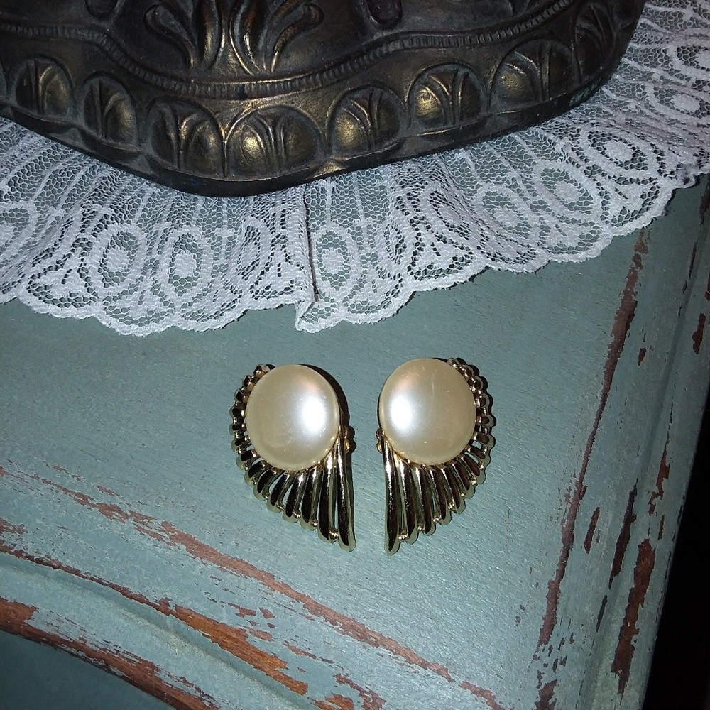 Vintage pearl angel wings earrings
